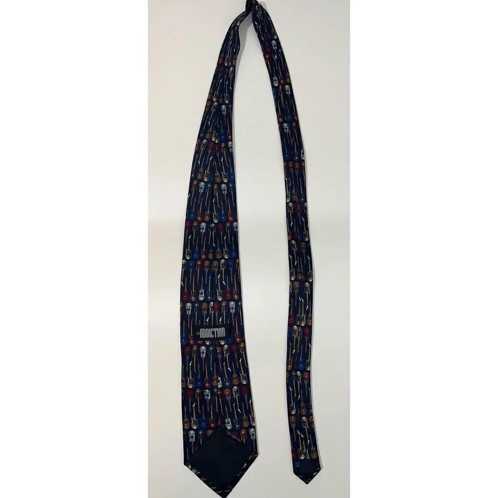 Addiction tie  - Picture 3 of 4